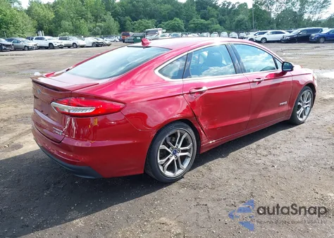 2019 Ford Fusion Hybrid Titanium из США, поврежденный, VIN 3FA6P0RU4KR257540